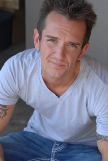 Sean Huze photo Sean Huze